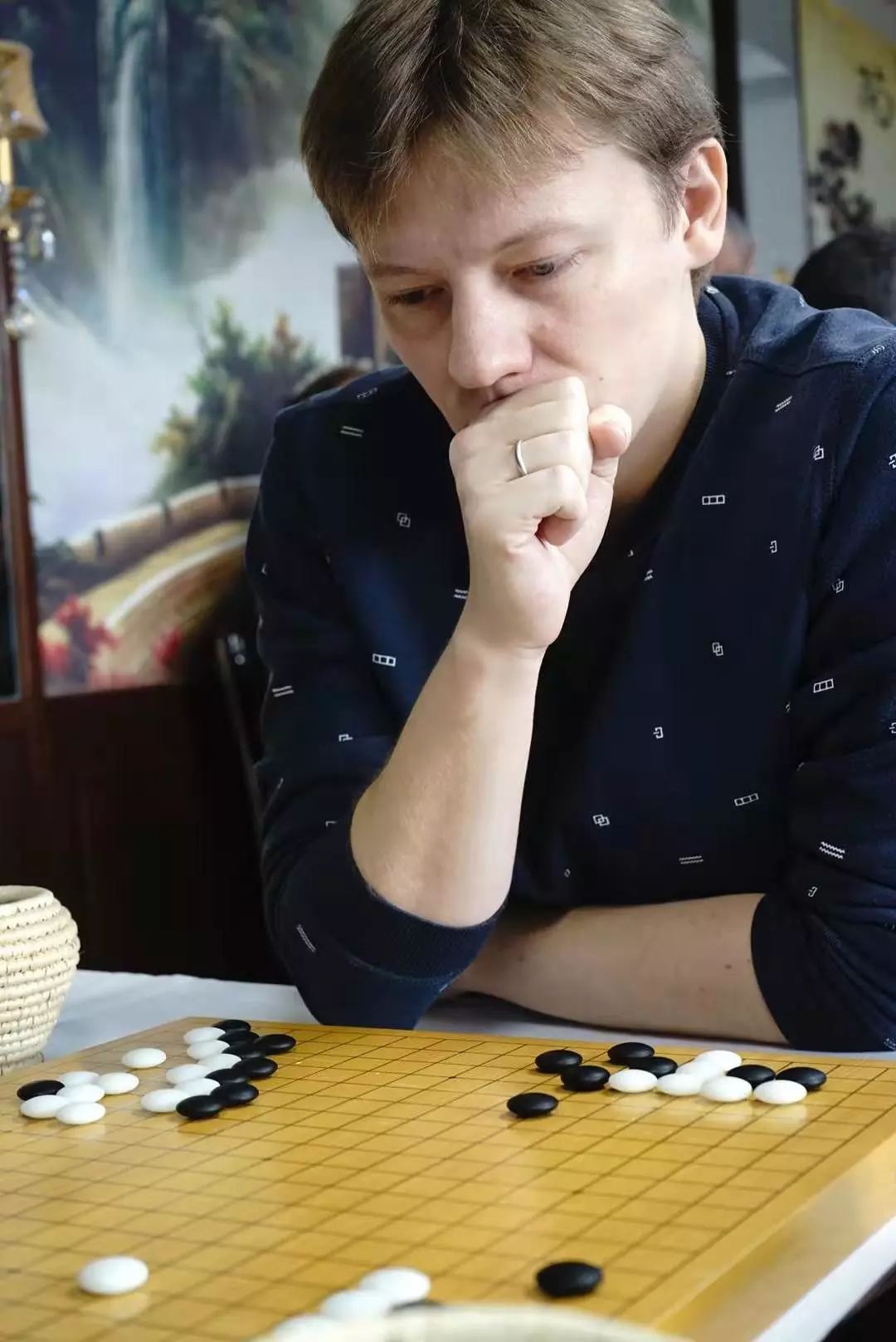 第六届丝绸之路杯激战维也纳洋人围棋下得真不差期