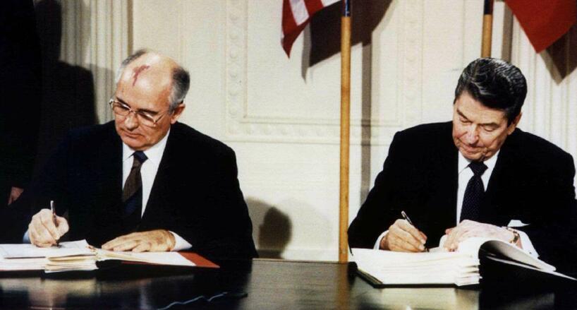 原创国防部终于发出警告,反对美国部署中程导弹,中将:敢部署就开火