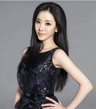 央视最美6大女主持人,董卿垫底,周涛仅排第四,第一名美到窒息