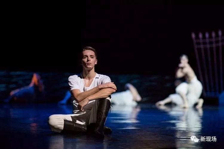 戏里戏外十五年,这个男孩的成长带给我们太多感动_billy