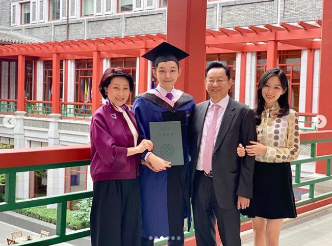 谢家第四代正式登场…_谢承润