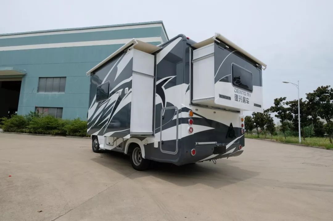 德兴房车依维柯大白熊双拓旗舰版!