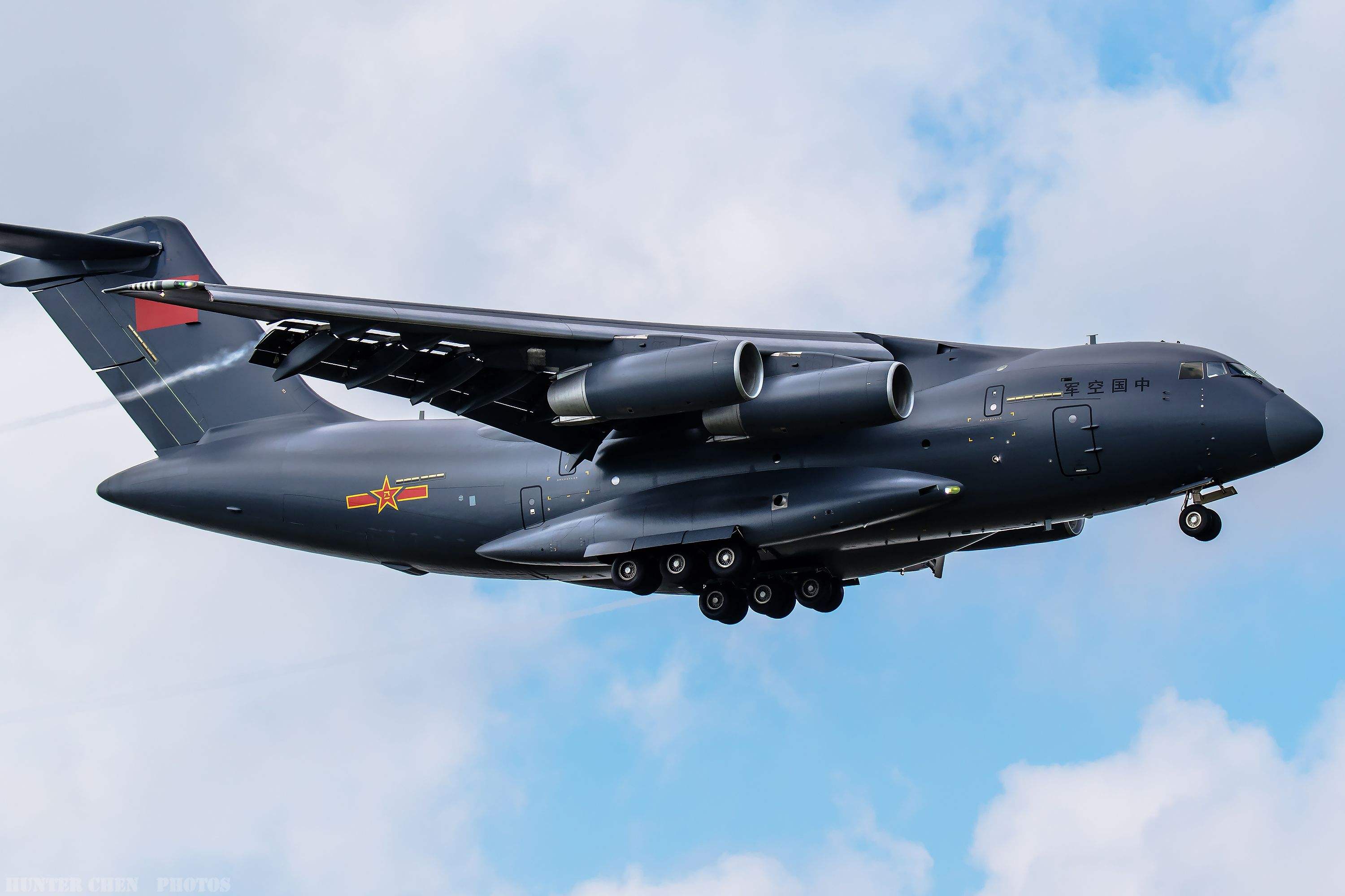 运-20运输机理论数据比伊尔-76强大很多,但现在还缺一款重要装备_涡扇