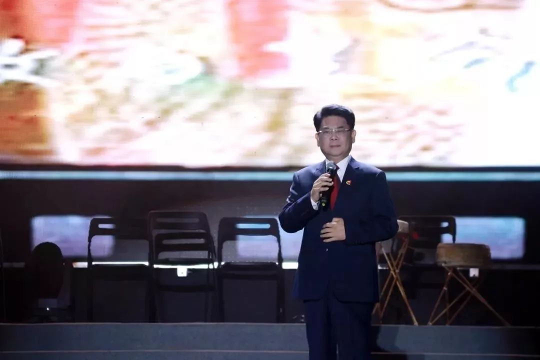 成都艺术职业大学创始人余开源回忆办学历程"办一所艺术大学,把艺术