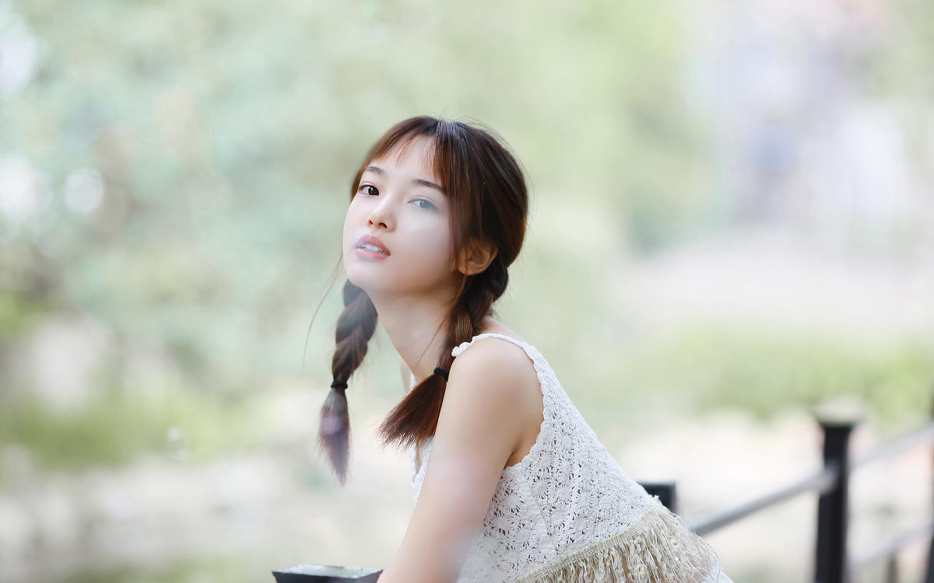 异性交往中过于开放的女生是否等于随便