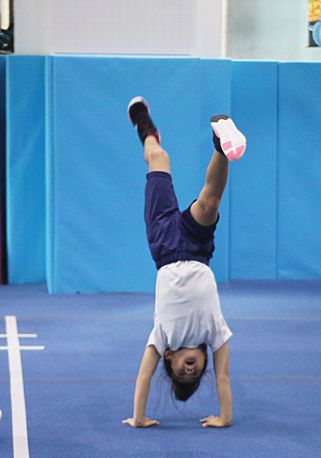 华思提十月最佳运动员 varsity athlete of the month - october