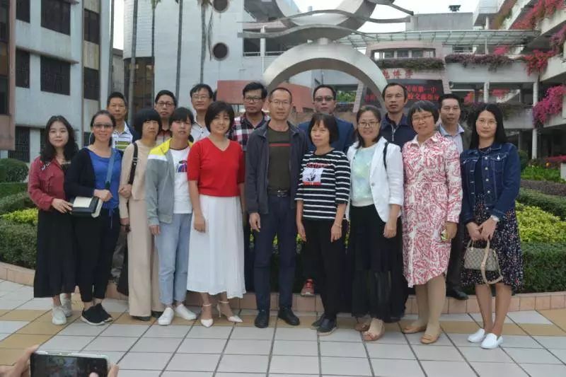 吴川一中初中部政治地理科组来我校学习交流