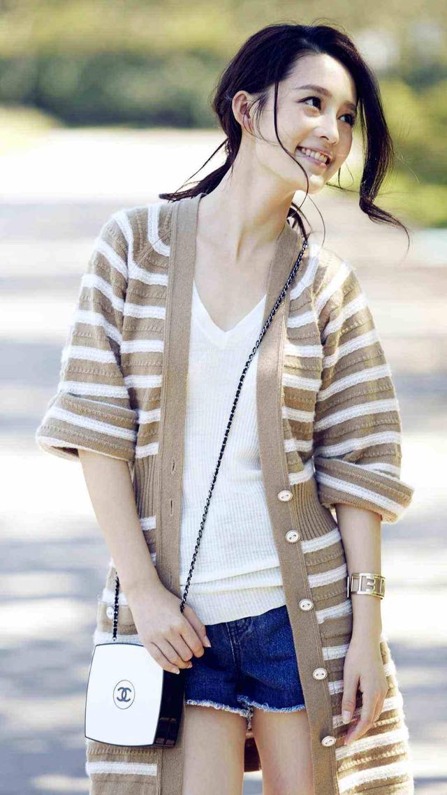 李沁告诉我们气质很重要这是女性生活中的必修课程