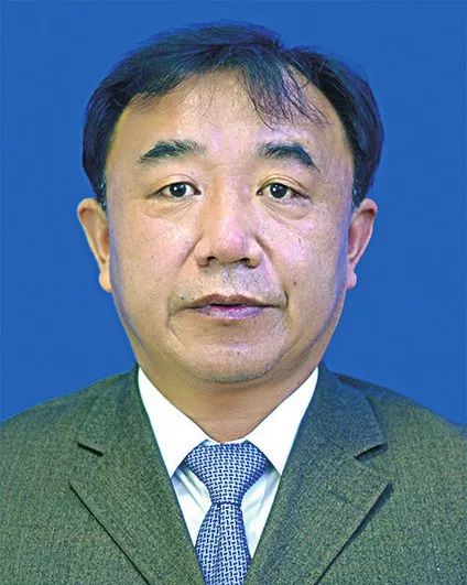 袁永刚,男,汉族,1973年9月生,黑龙江勃利人,1995年9月参加工作,中共