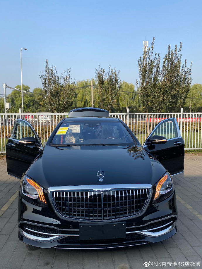 为热爱旅行生活的人 20款奔驰迈巴赫s450