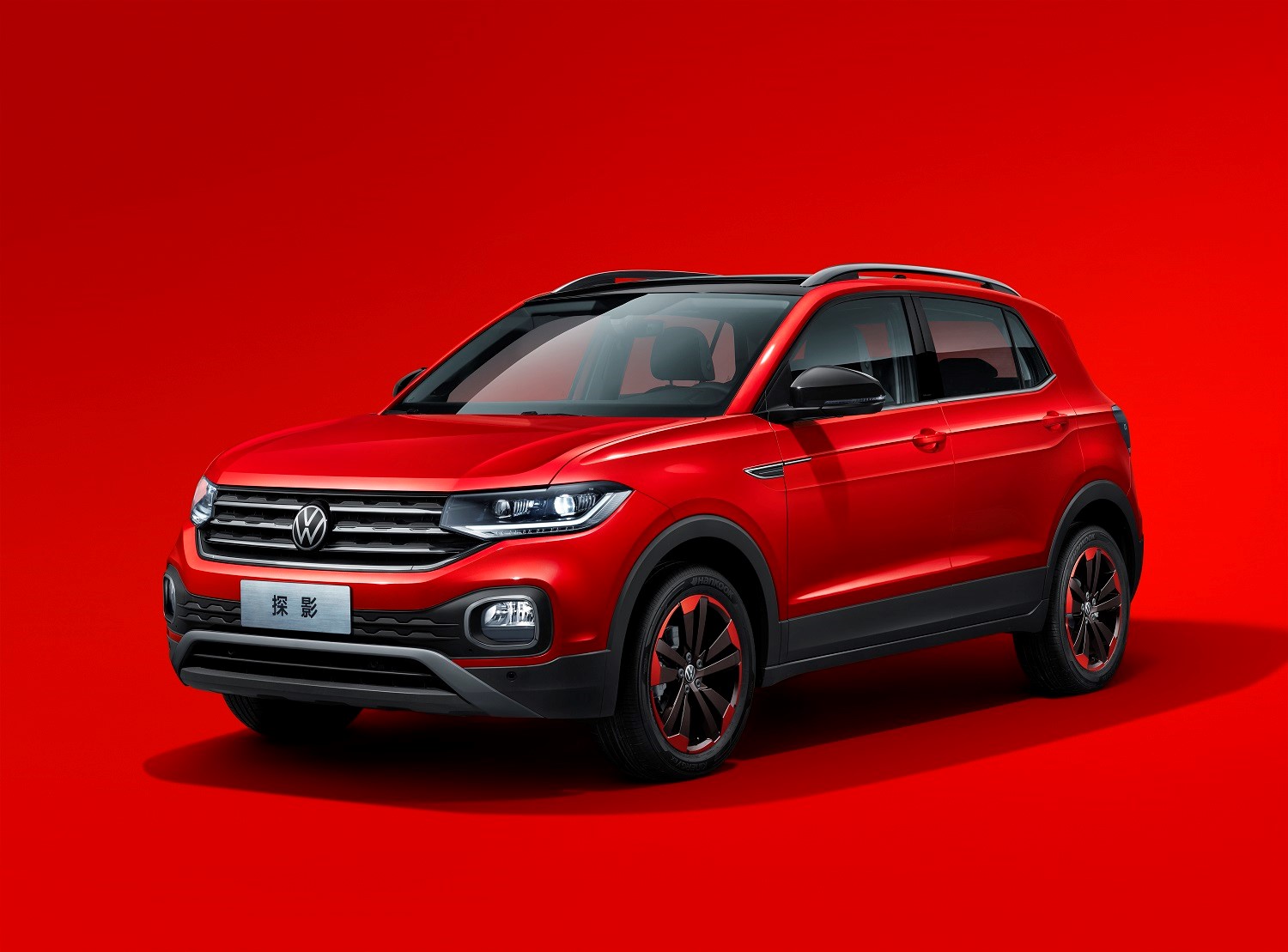 外观方面,探影延续了欧版t-cross的设计风格,前格栅