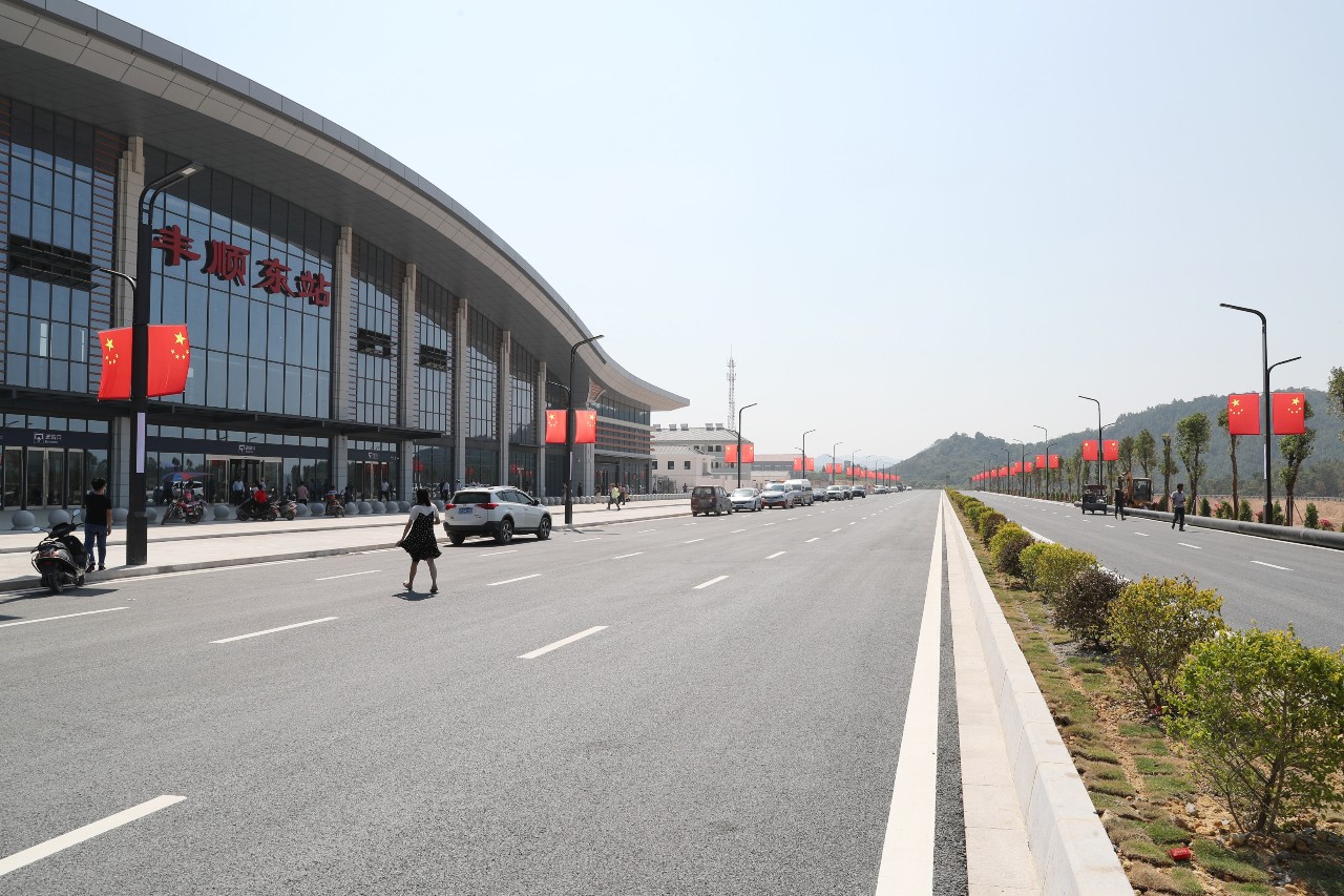 丰顺东和建桥有多远两个高铁站只要7分钟