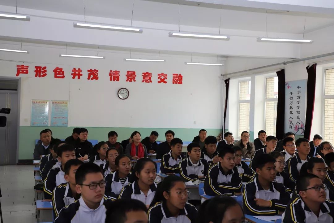 推门课是阿城三中的常规教学内容,每天的推门课都由教学校长亲自抽课