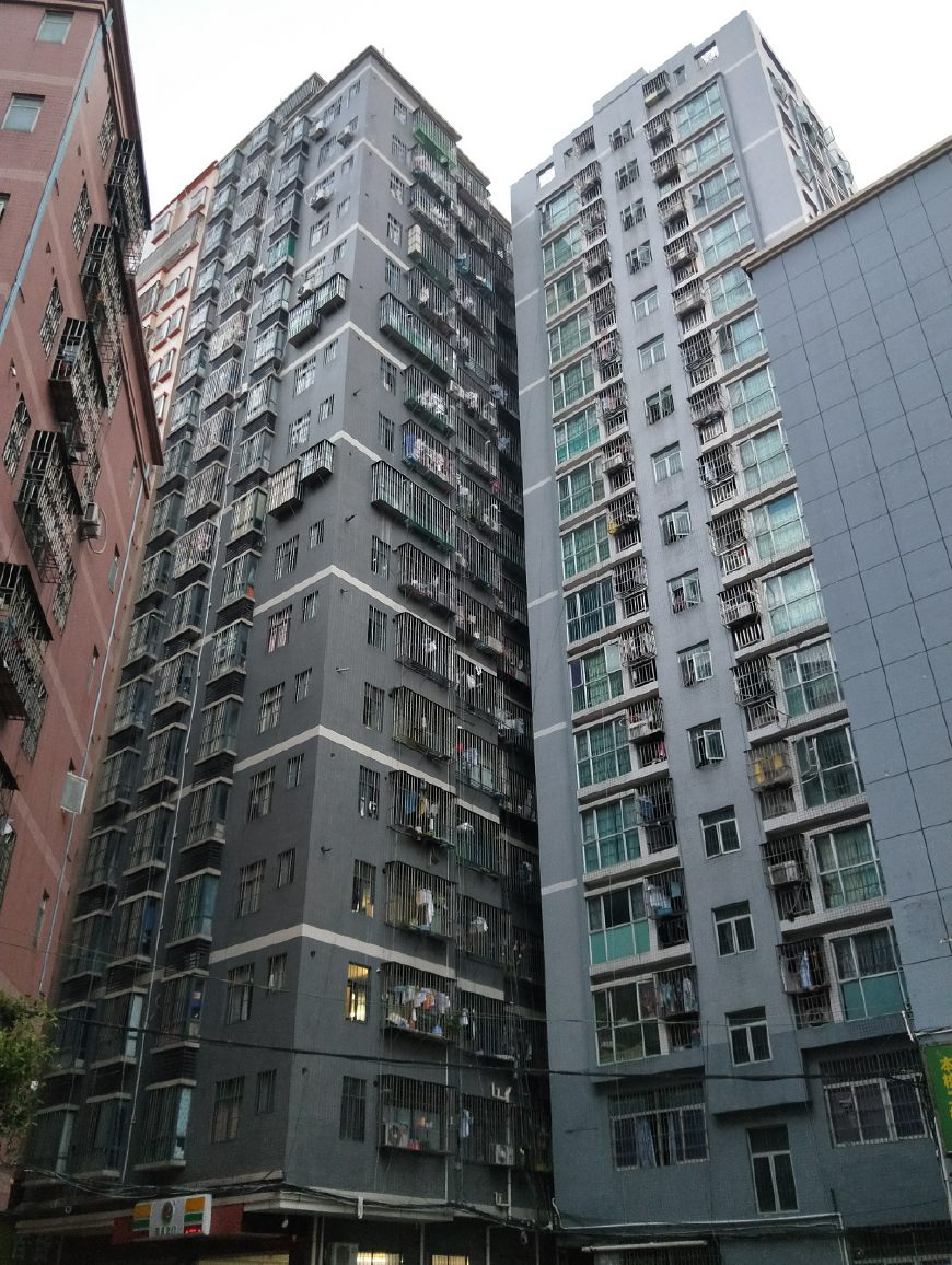深圳租房子越来越容易了,租客:人都走了,城中村大把空房