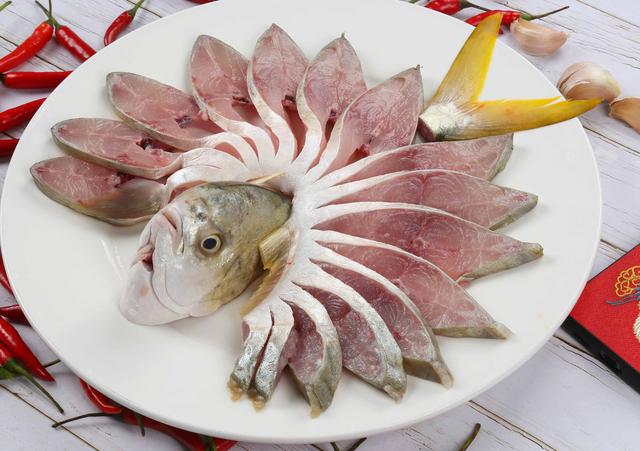 怎么做出北方口味的清蒸鱼来试试这个孔雀清蒸鱼呀3