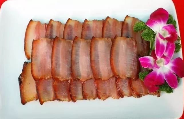 选用材料转轮岩风肉的整个制作过程精细环保,由于日久