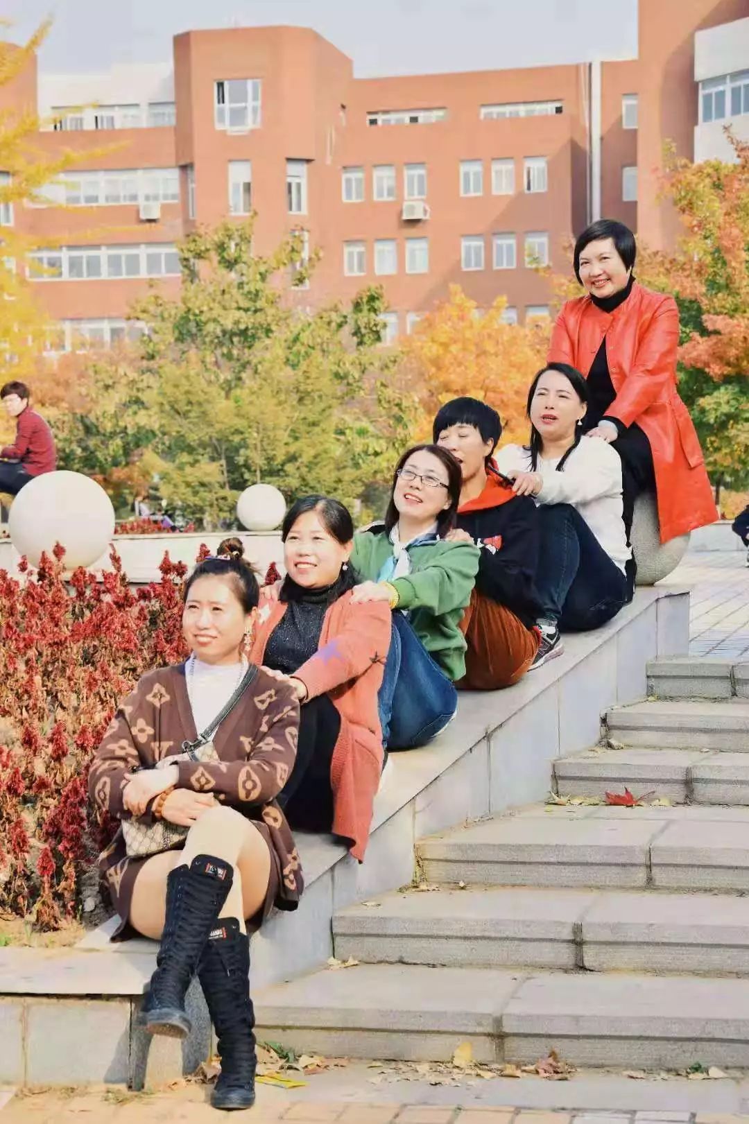 光影故事 | 秋天的沈师,秋天的诗_朱佳欣