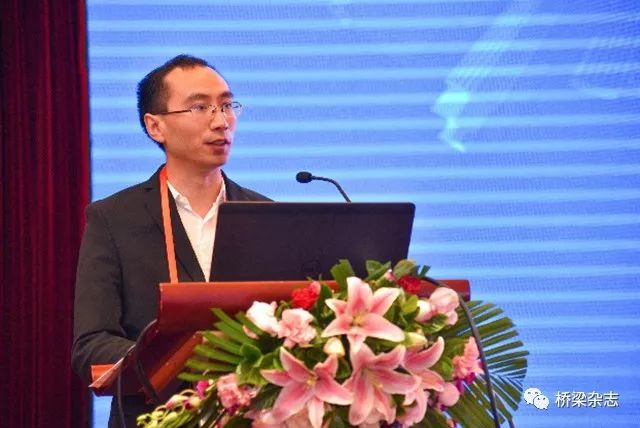 《桥梁·bim视界》编委理事扩大会",编委会主任周海涛对杂志近年来的