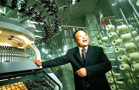 马建荣的父亲马宝兴在纺织业摸爬滚打了大半辈子,行业内可以说是颇有