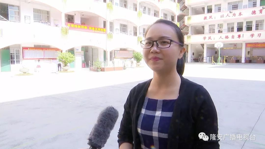 隆安县第二小学教师 龙丽勤:作为老师我们在今后的工作中要把反邪教