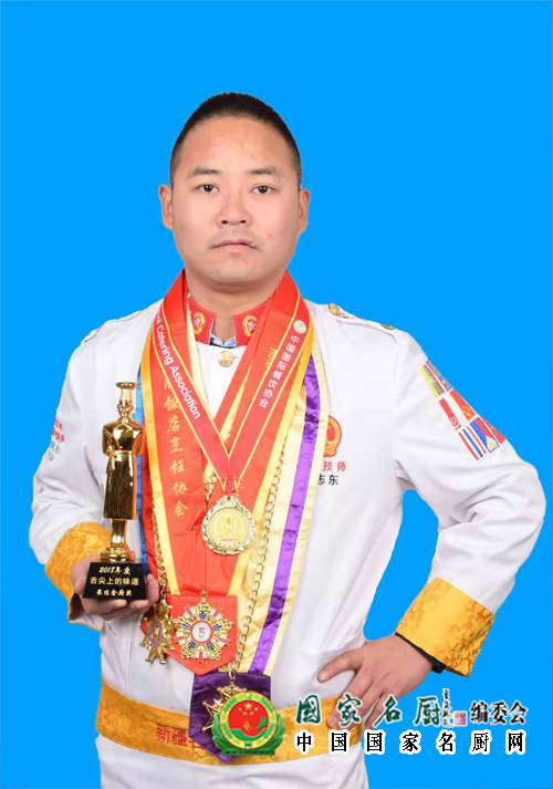 国家名厨人物母志东中国烹饪大师
