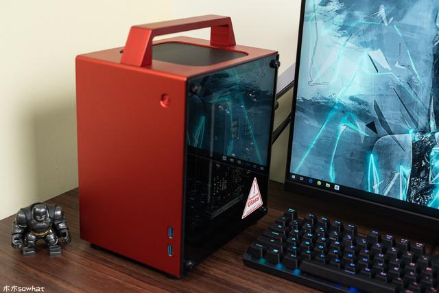 台经常移动的主机,又对颜值和做工有要求,那么乔思伯t8是个很好的选择