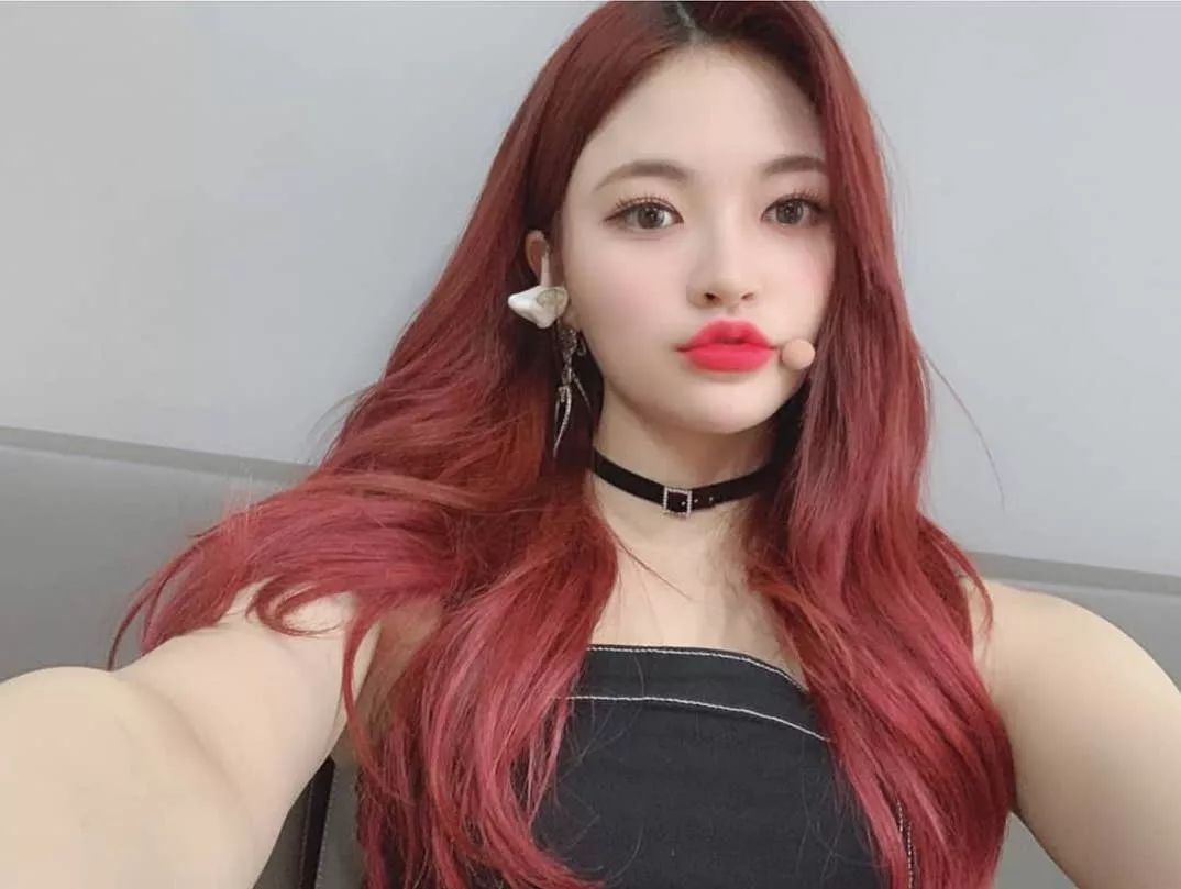 秋冬最火发型要像lisa杨超越这样色儿的才够美