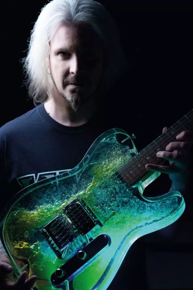 业余收藏爱好者john5有些吉他收了我是不弹的