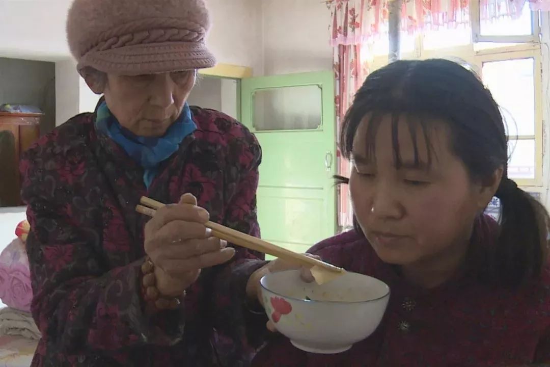 張掖好婆婆,照顧植物人兒媳,用愛創造奇蹟!