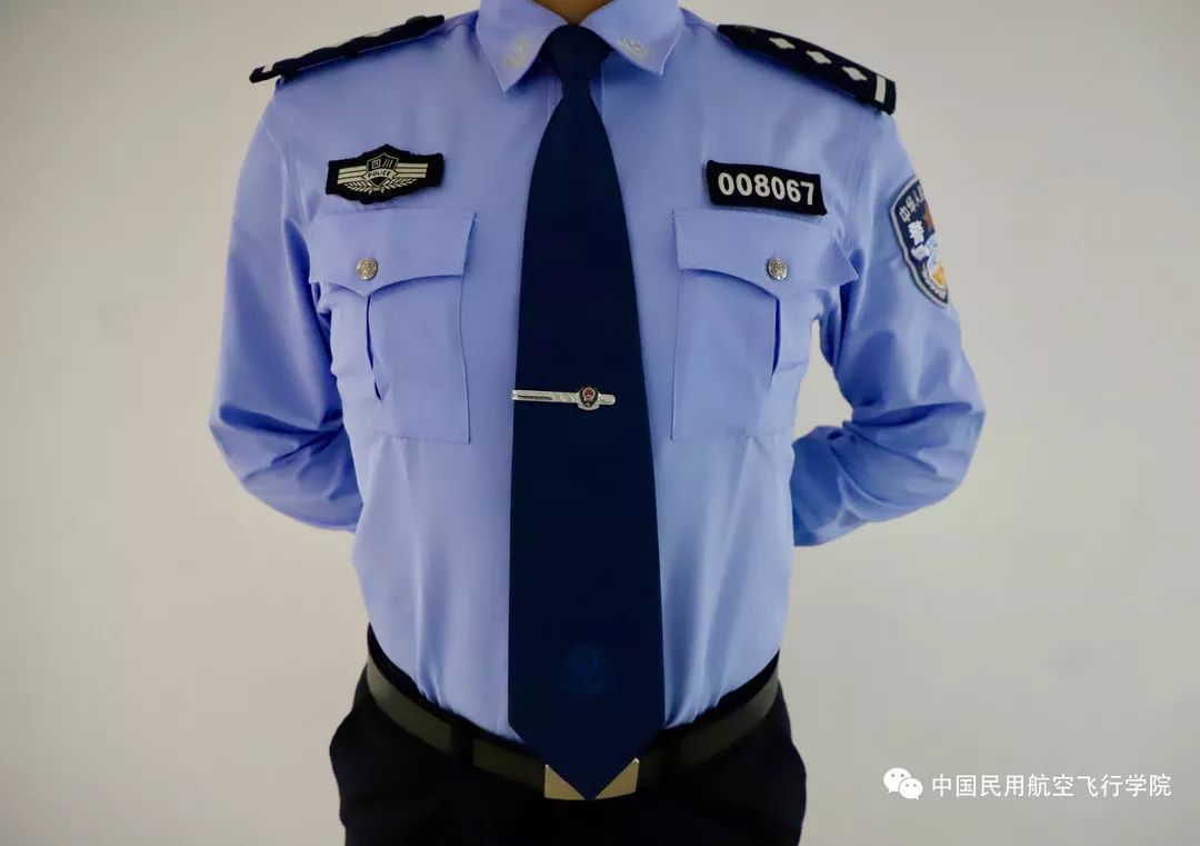 蓝色警服图片图片