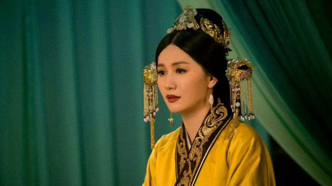 《惊蛰》热播!  王婉娟新戏《打击》开拍变蛇蝎美人