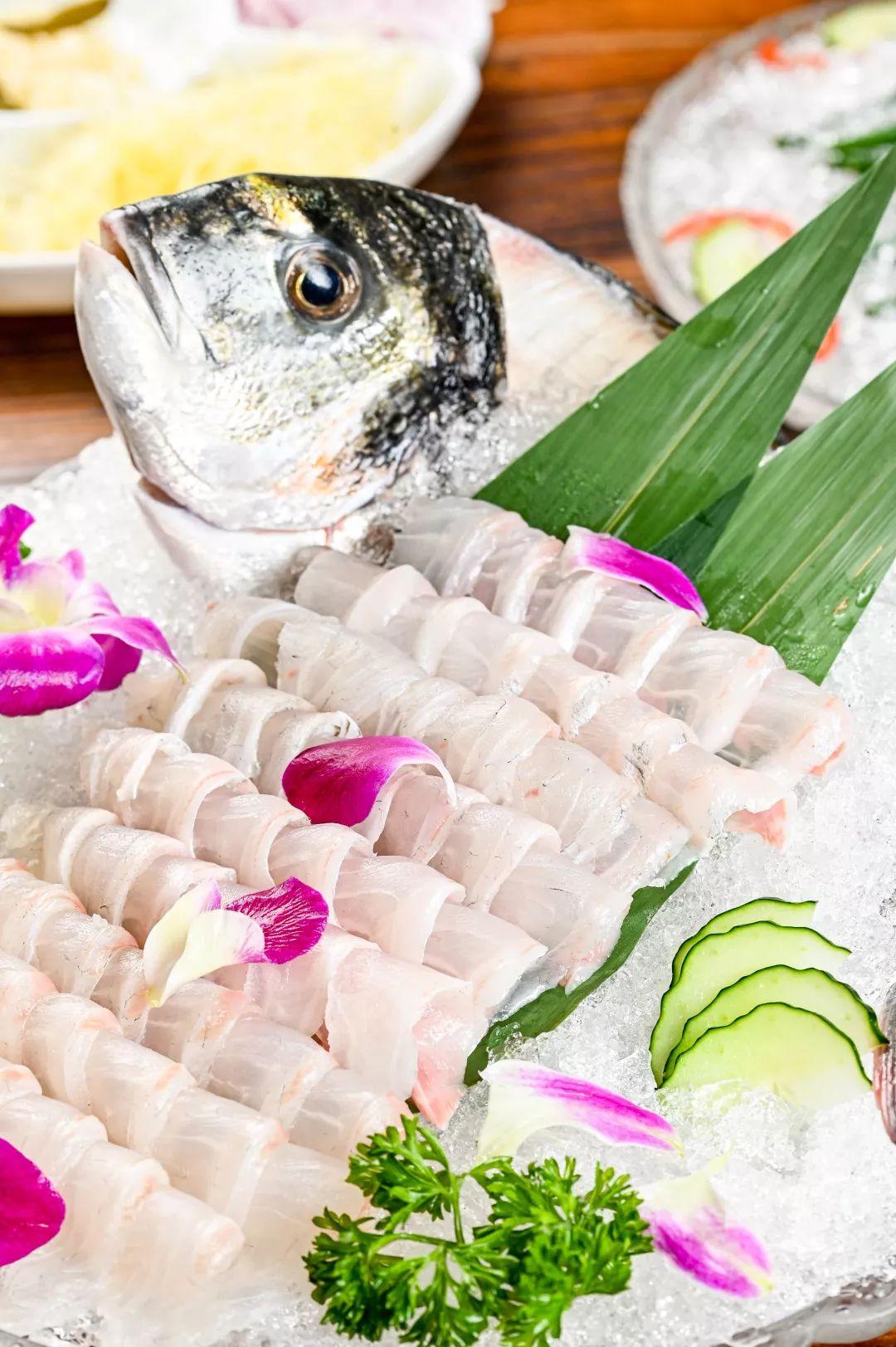 吃水鱼鸡煲,还敢放冷血动物,凌晨1点也要去吃_圣苑