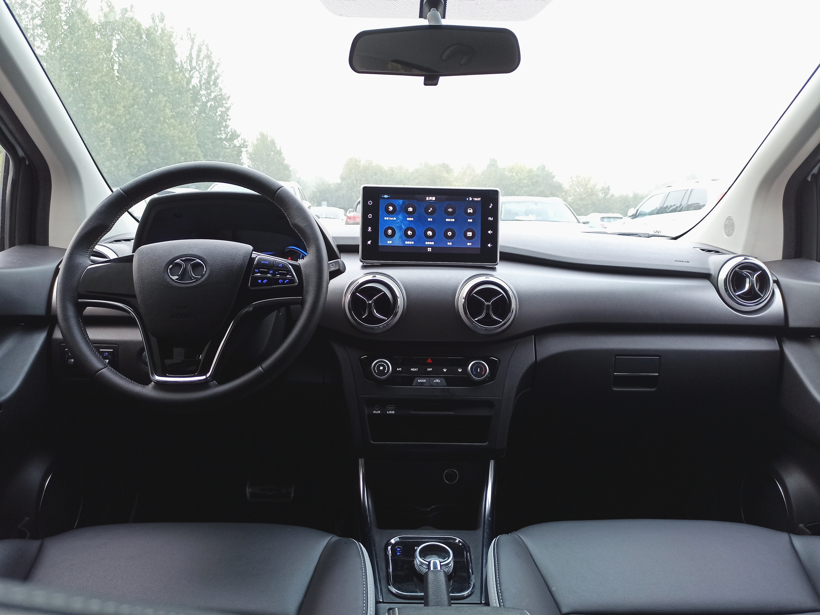 长续航国民电动车北汽新能源ec5深度试驾