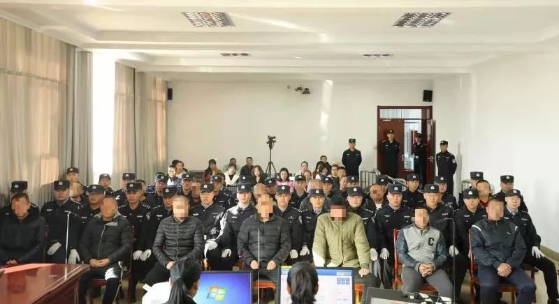 扫黑除恶太仆寺旗人民法院依法公开宣判被告人闫海滨等人涉恶案件