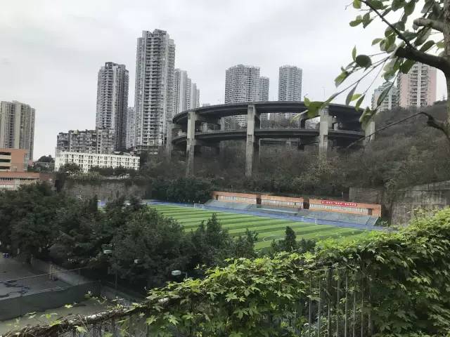 铁路中学川美附中图片