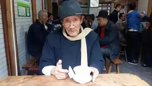 到重庆如没读懂"码头文化"和"袍哥人家",就当你没来过!