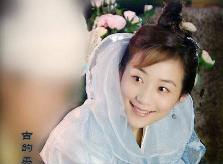 锦毛鼠范冰冰饰演,一个精灵古怪,心高气傲的白鼠精.