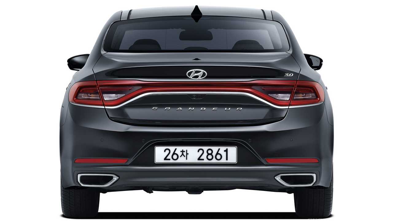 下图为2017款现代雅尊车尾图片2020款现代雅尊(grandeur)看起来与全新