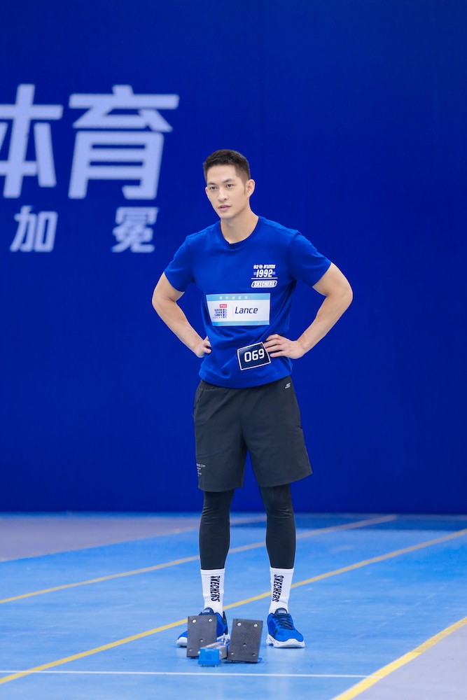 luubrothers是来自加拿大的华裔三胞胎兄弟lance(刘智福),mark(刘智满