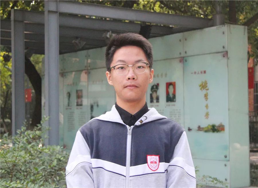 求进视线丨把小事做到极致,看标兵如何炼成_同学