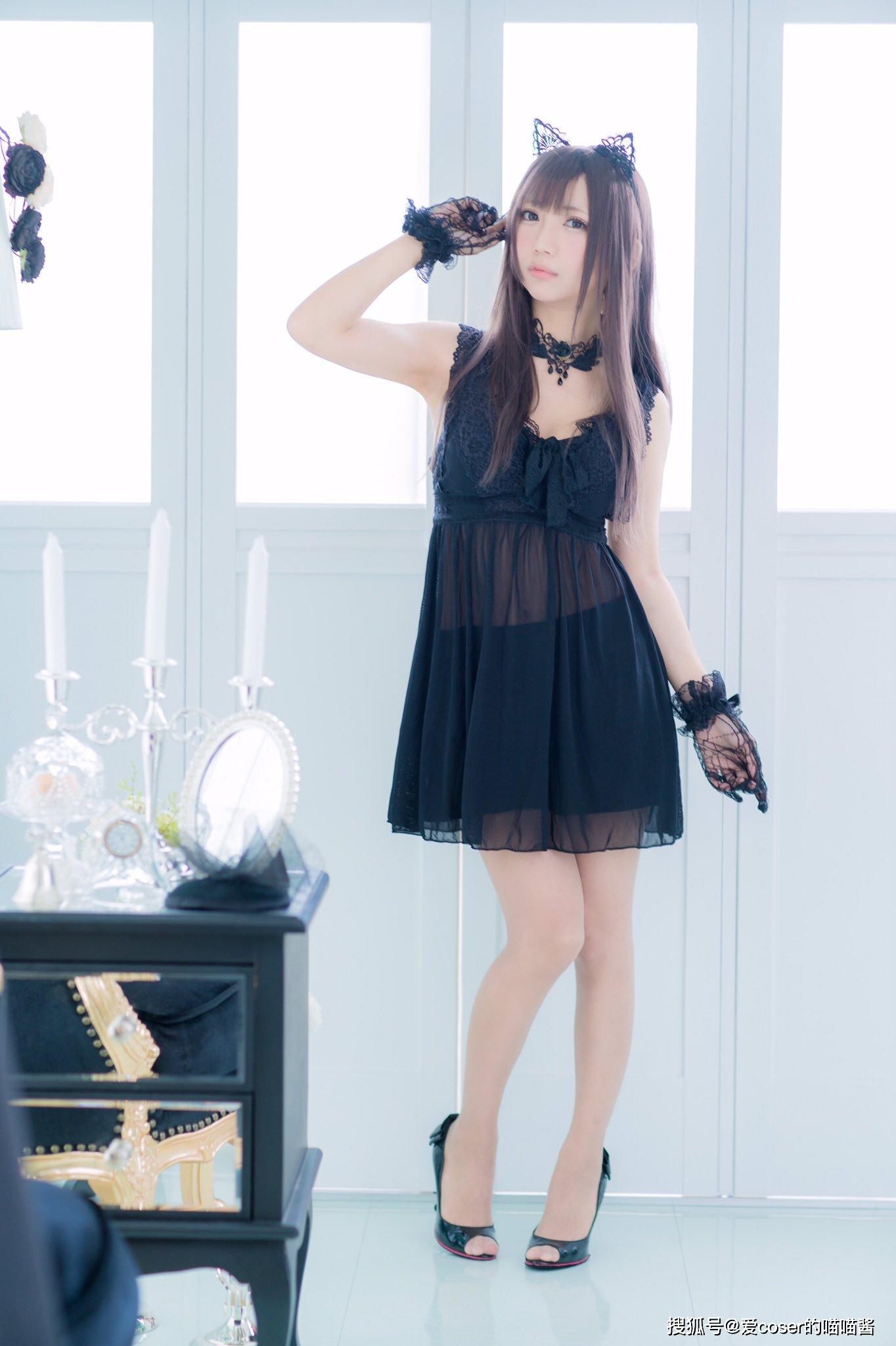 可爱的小黑猫化身成妹子是什么样子的?