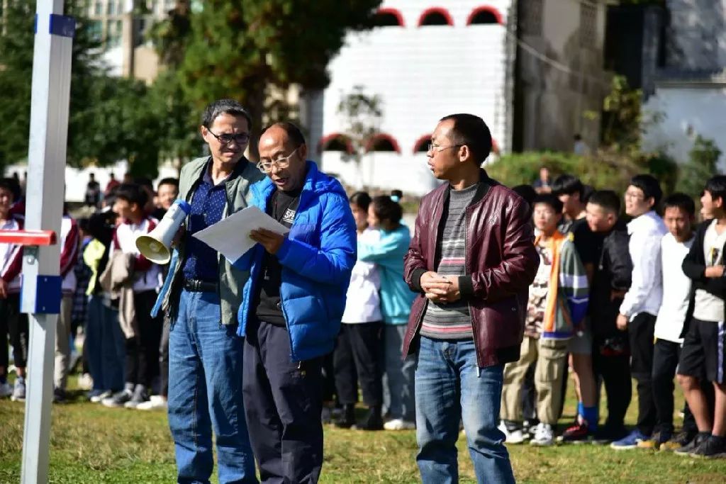 利川三中第51届秋季运动会落幕