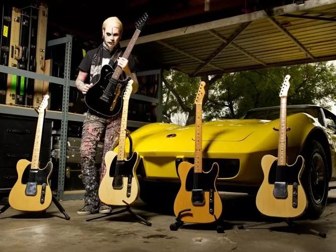 业余收藏爱好者john5有些吉他收了我是不弹的