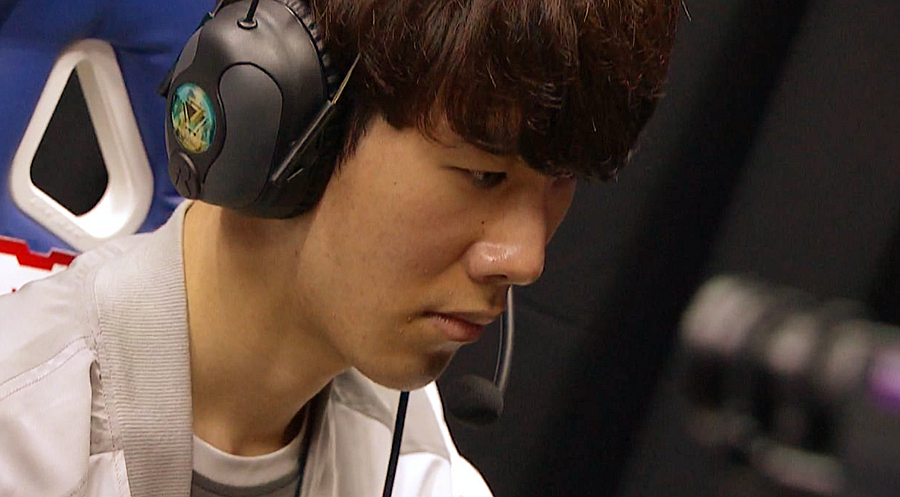 S9半决赛打完之后,LOL三大“神”也跟着陨落了!_Faker