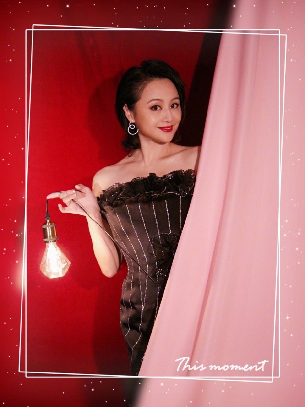 原创前央视一姐曹颖大变样踩10cm驴蹄靴霸气走t台帅气儿子成亮点