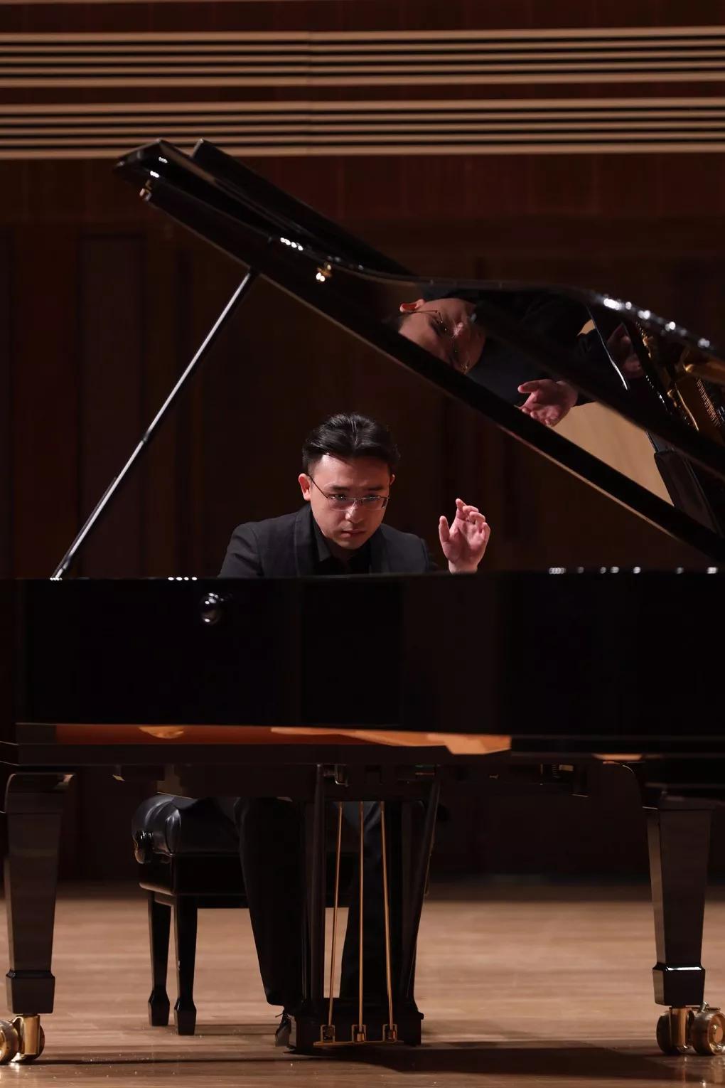 恺撒堡艺术家曹鹏兴趣我不想知道我是肿么雷地我揍想知道我是肿么没地