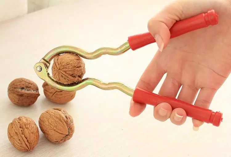 【舌尖好物】 有了这个高颜值的核桃夹,你还用手拍核桃吗?