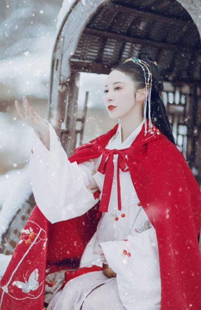 红衣汉服古装美女,唯美高清图集鉴赏