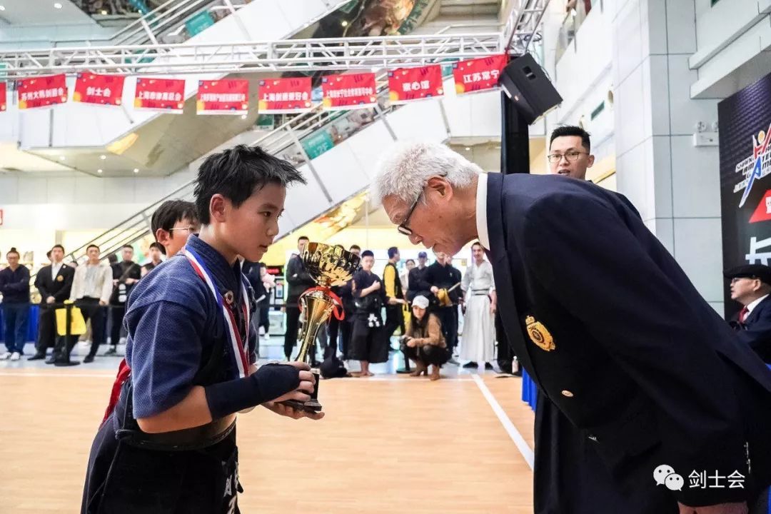 剑士会喜提2019上海城市业余联赛剑道总决赛男女团体双冠军收获满满