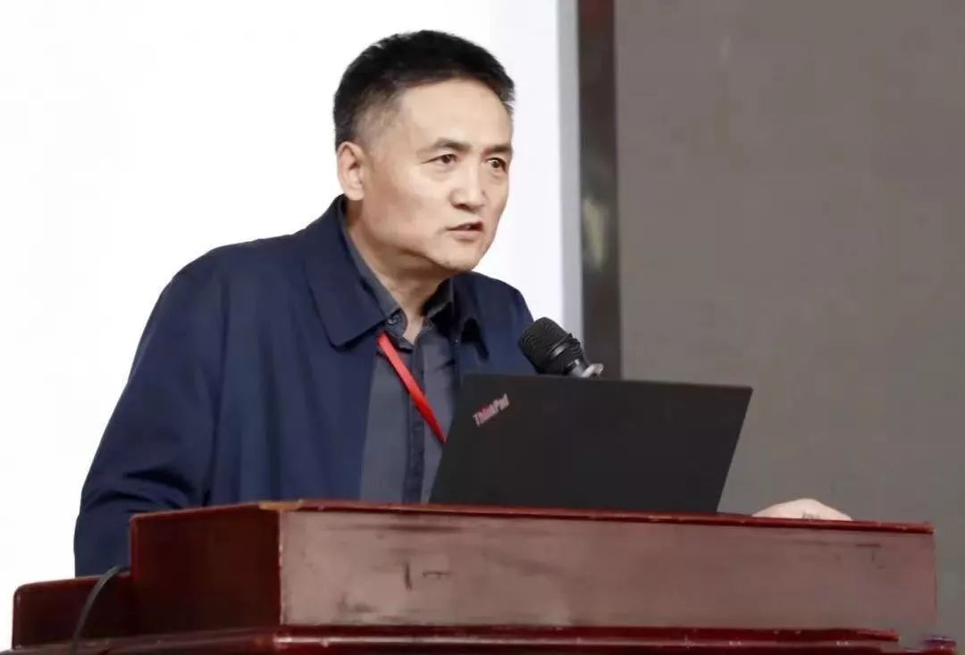 杨海周,国家民委政研室处长,中国人类学民族学研究会办公室主任孙国明